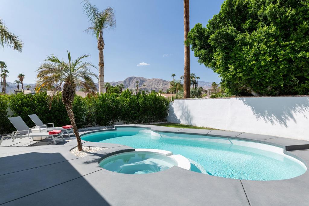 70445 Mottle Circle