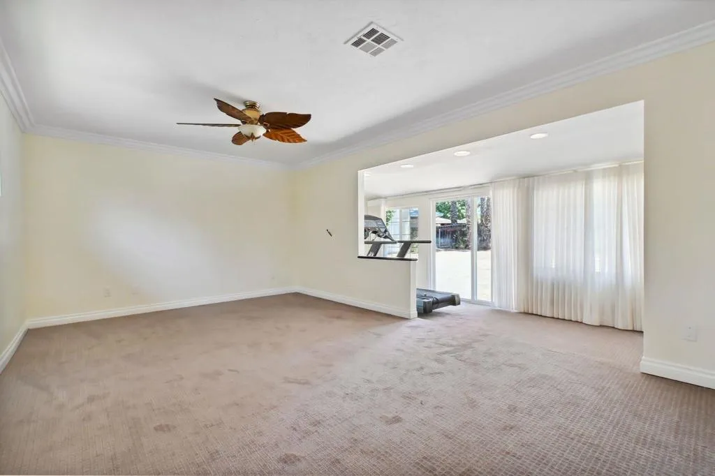 El Cajon, California 92021, United States, 3 Bedrooms Bedrooms, ,2 BathroomsBathrooms,Residential,Pending,157062