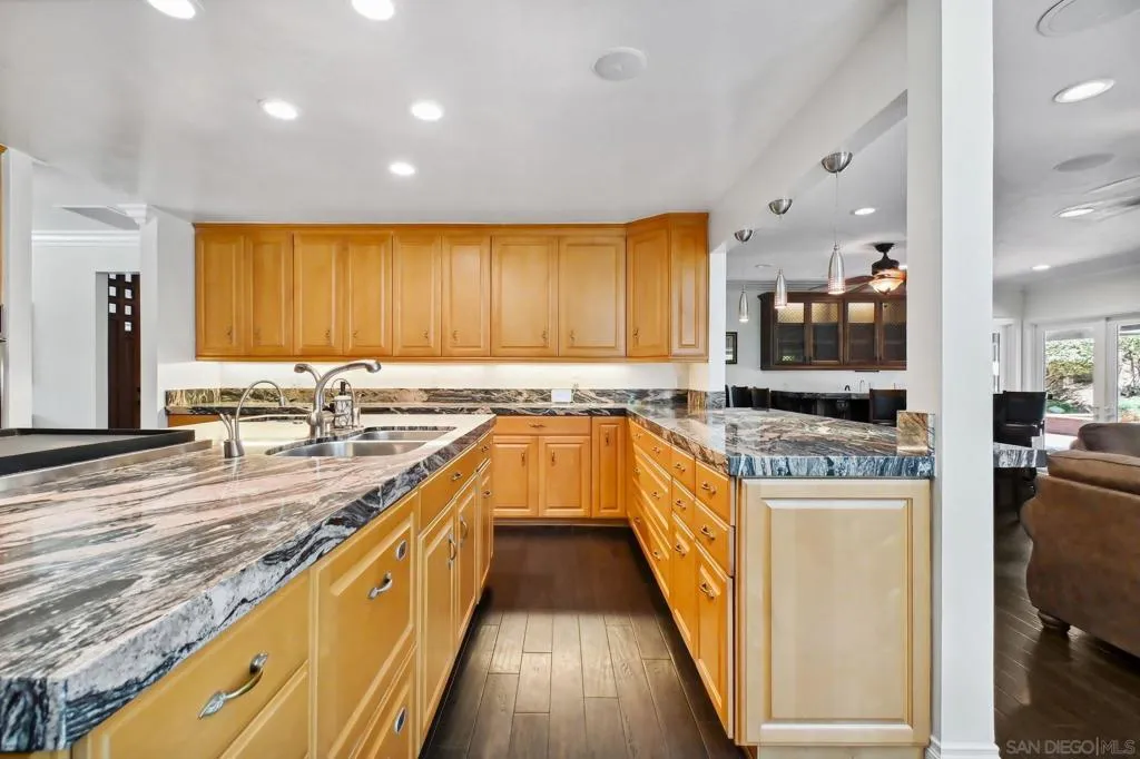 El Cajon, California 92021, United States, 3 Bedrooms Bedrooms, ,2 BathroomsBathrooms,Residential,Pending,157062