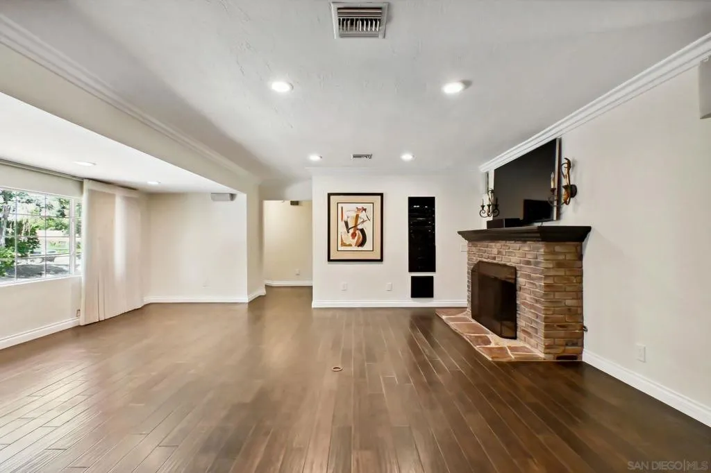 El Cajon, California 92021, United States, 3 Bedrooms Bedrooms, ,2 BathroomsBathrooms,Residential,Pending,157062