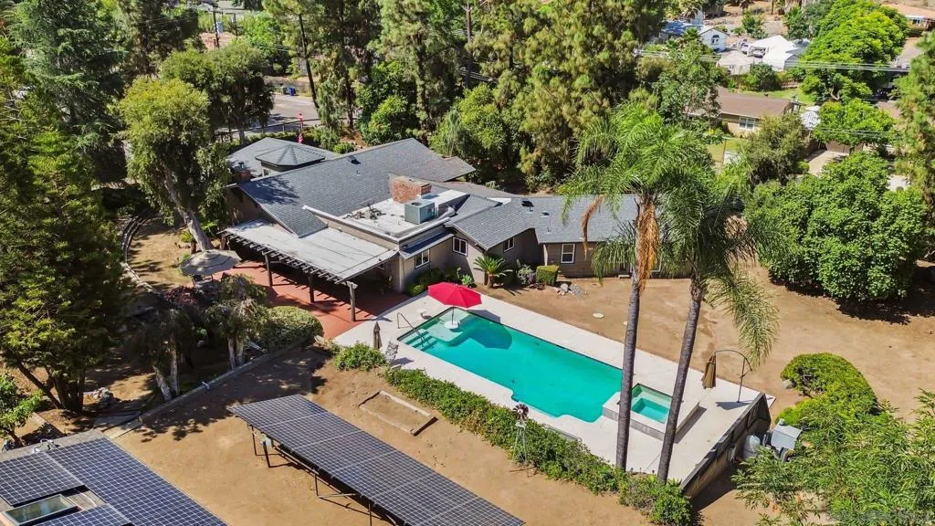 El Cajon, California 92021, United States, 3 Bedrooms Bedrooms, ,2 BathroomsBathrooms,Residential,Pending,157062