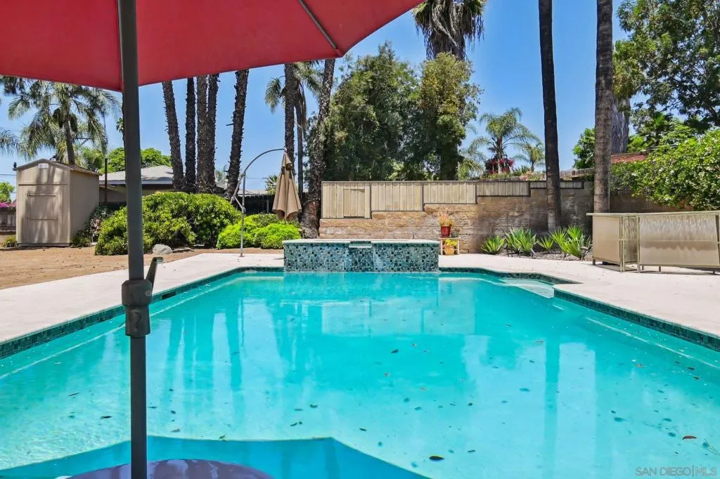 El Cajon, California 92021, United States, 3 Bedrooms Bedrooms, ,2 BathroomsBathrooms,Residential,Pending,157062