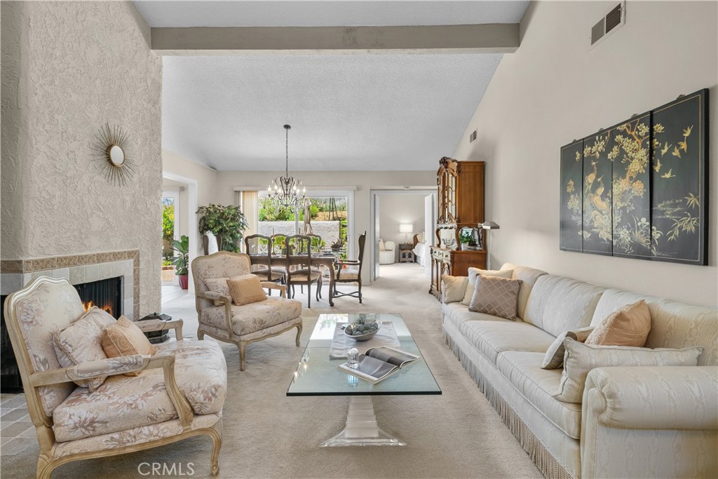 Properties 1 621 Westchester Lane