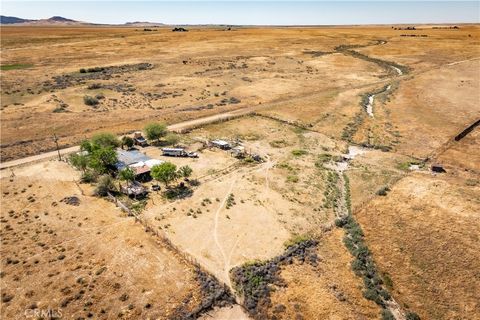 Tiny photo for 13470 De Sabla, Santa Margarita, CA 93453 (MLS # SC26108099)