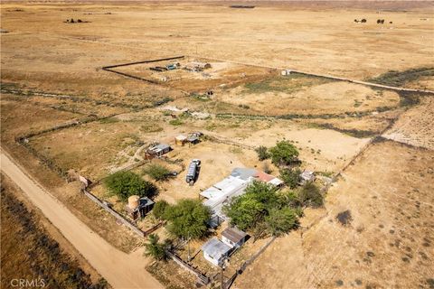 Tiny photo for 13470 De Sabla, Santa Margarita, CA 93453 (MLS # SC26108099)