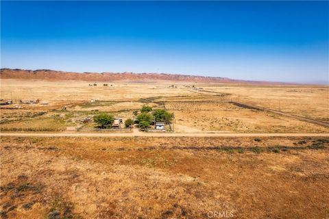 Photo of 13470 De Sabla, Santa Margarita, CA 93453 (MLS # SC26108099)