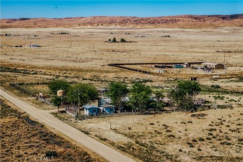 Tiny photo for 13470 De Sabla, Santa Margarita, CA 93453 (MLS # SC26108099)