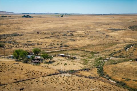 Tiny photo for 13470 De Sabla, Santa Margarita, CA 93453 (MLS # SC26108099)