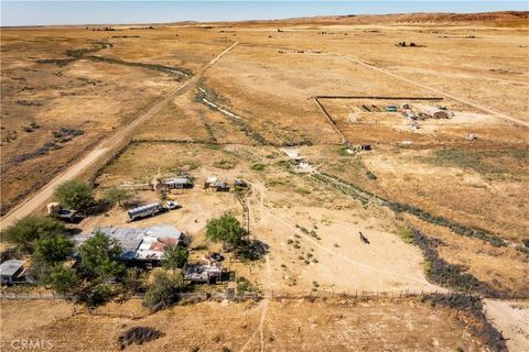 Tiny photo for 13470 De Sabla, Santa Margarita, CA 93453 (MLS # SC26108099)