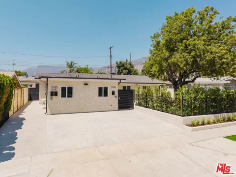 MLS: 26986703
