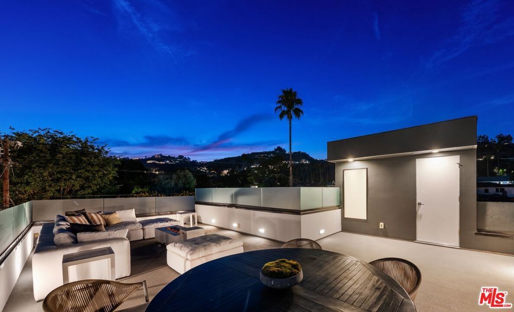 Photo of 1609 N Stanley Avenue, Los Angeles, CA 90046 (MLS # 25573737)