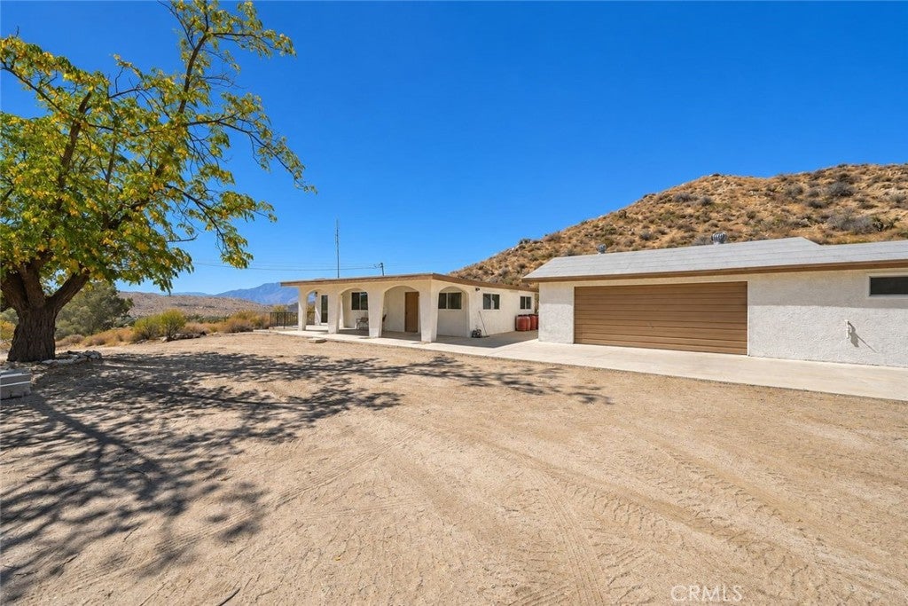 49624 Oak Drive