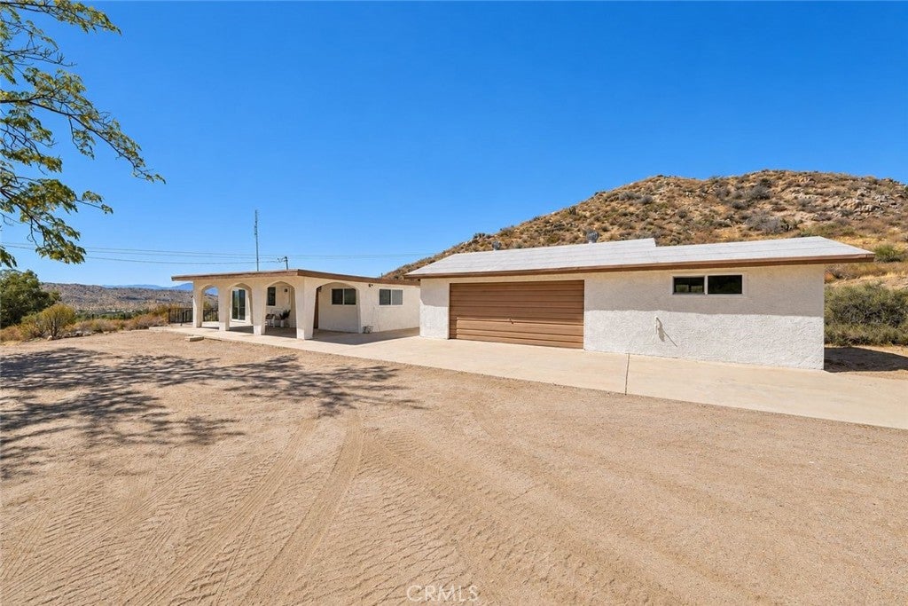 49624 Oak Drive