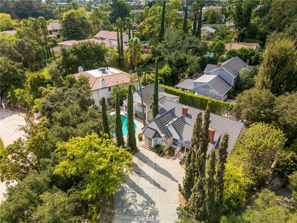 1535 Royal Boulevard