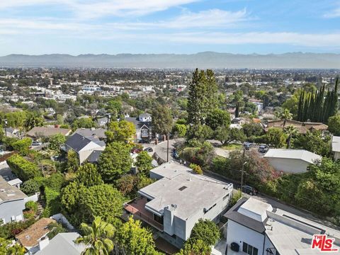 Photo of 13523 Cheltenham Drive, Sherman Oaks, CA 91423 (MLS # 26656667)