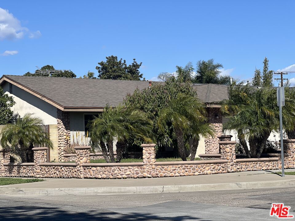 2513 W Fulcrum Place