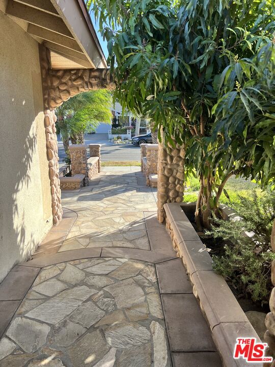 2513 W Fulcrum Place