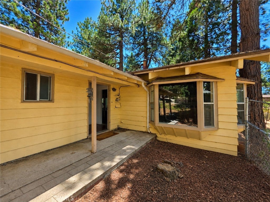 30891 Valley Oak
