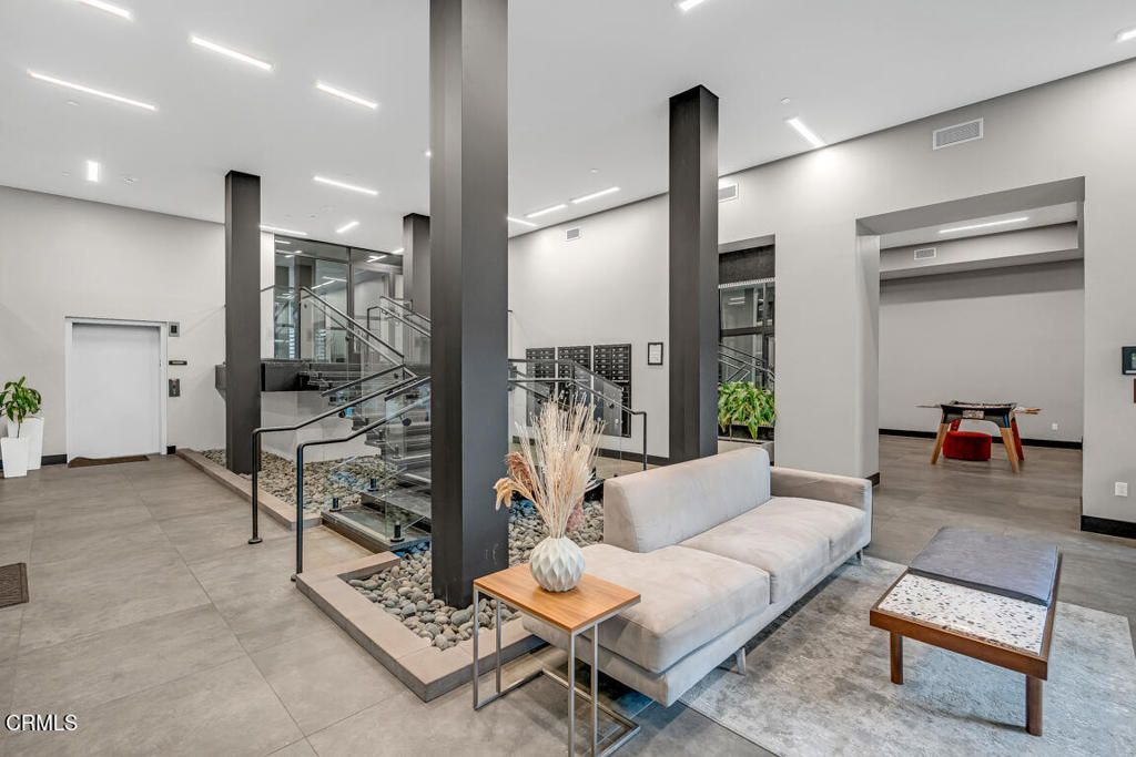 Photo of 178 S Euclid Avenue #412, Pasadena, CA 91101 (MLS # P1-24991)