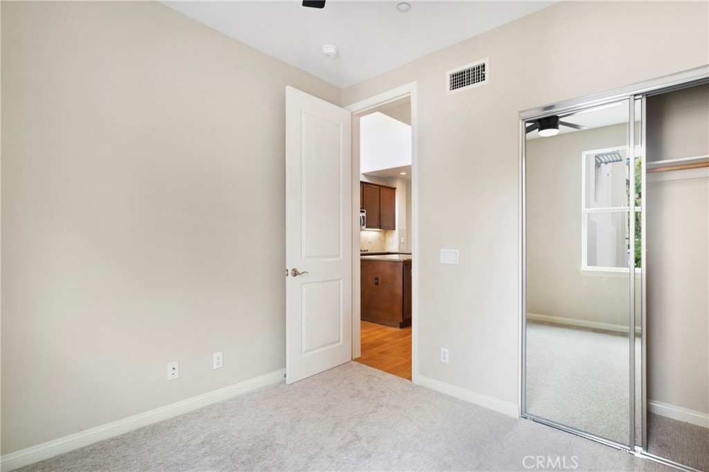 vANTIS - Residential Lease
