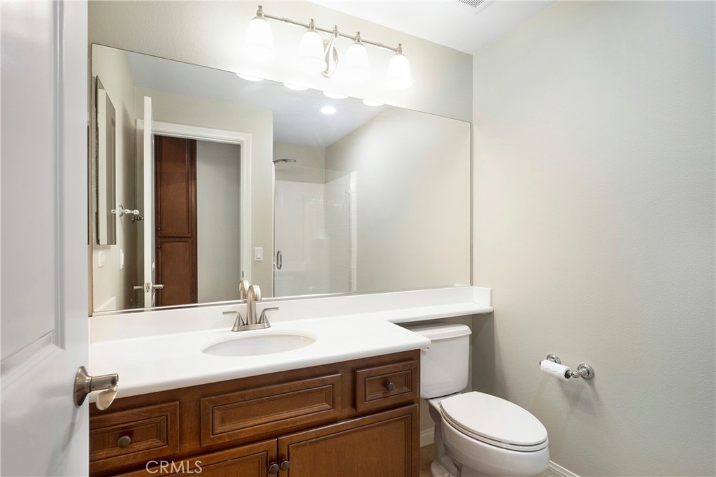 vANTIS - Residential Lease