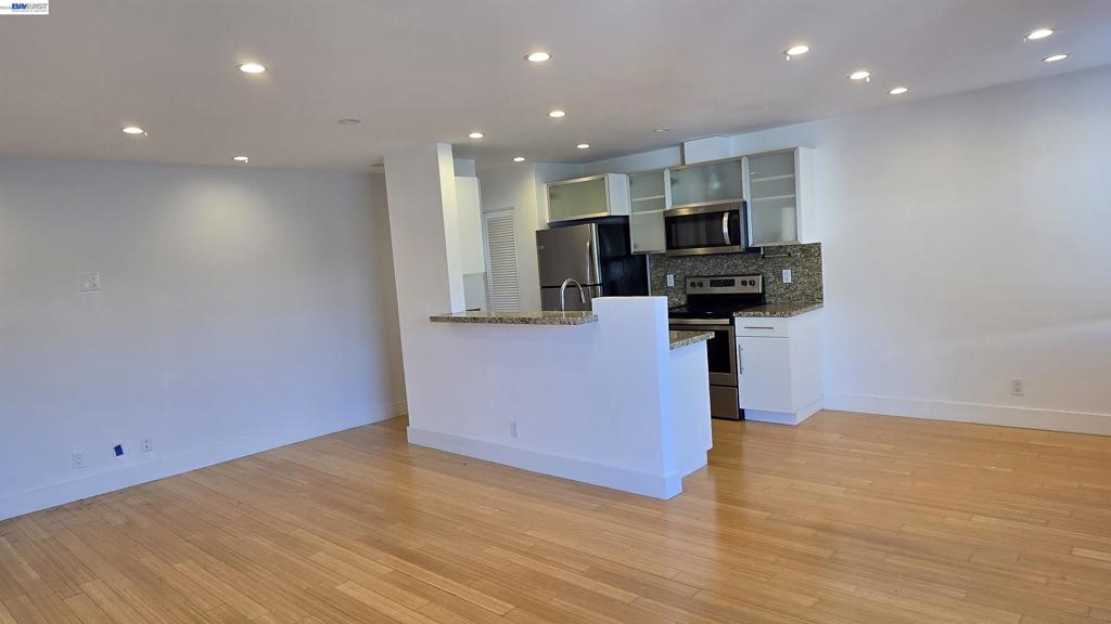 2884 Sawtelle Blvd 217