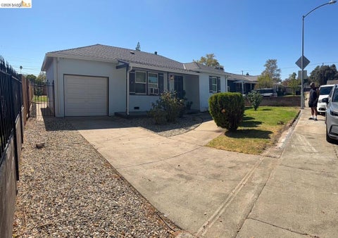 Photo of 4440 Orinda WAY, Sacramento, CA 95820 (MLS # 41151421)