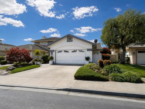Photo of 231 Montclair Lane, Salinas, CA 93906 (MLS # ML82059825)