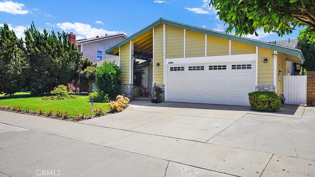 3004 N Rippling Creek