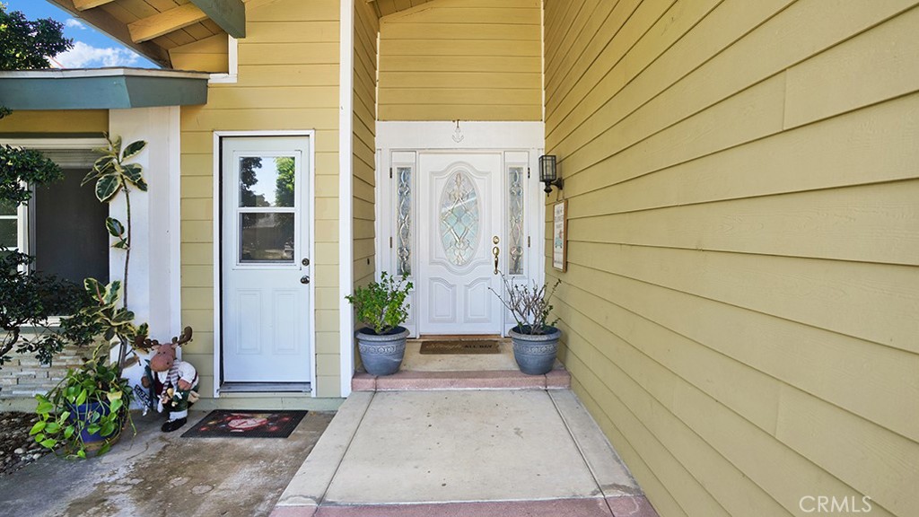 3004 N Rippling Creek