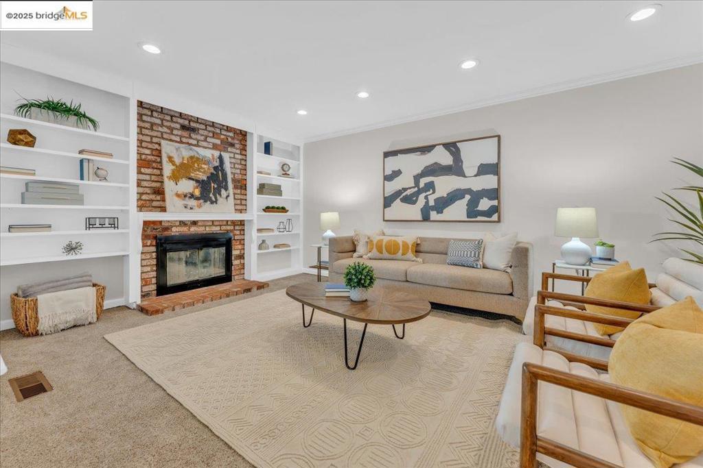 COLUMBIA - Residential