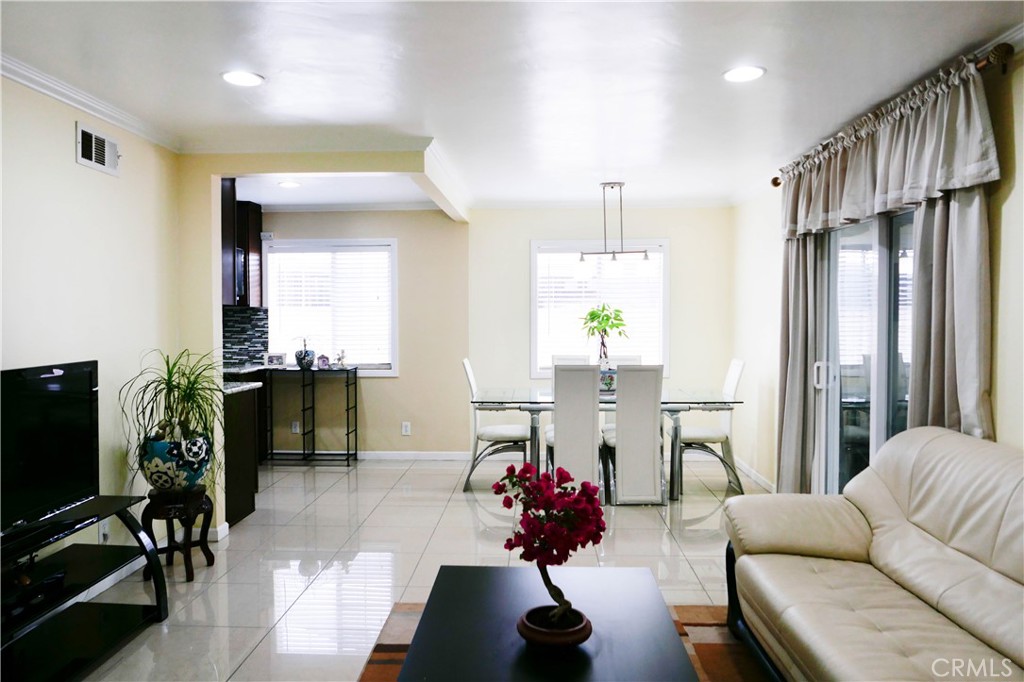 2326 W Saint Gertrude Place