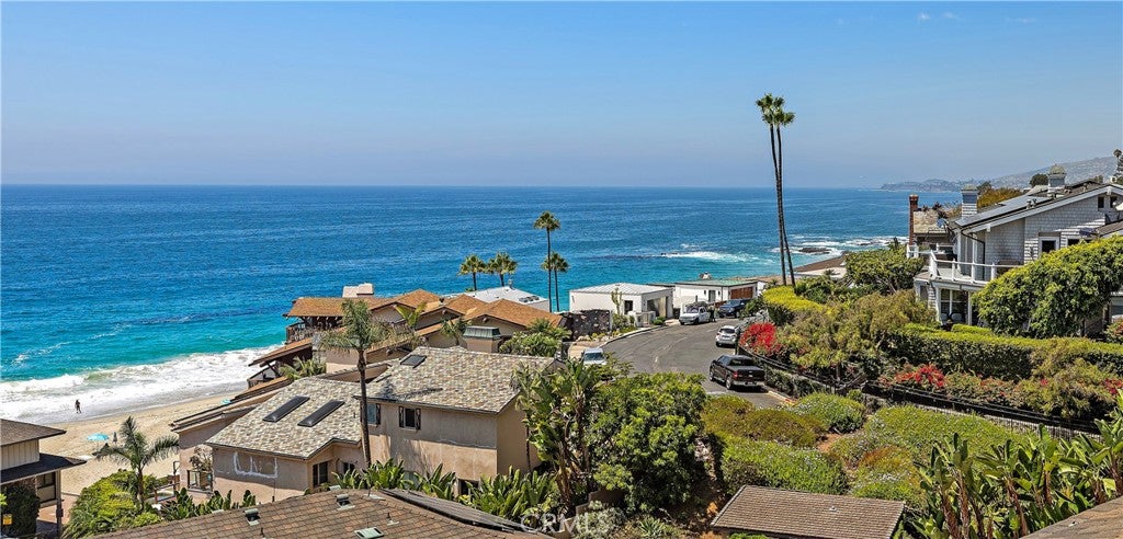 Photo of 37 Blue Lagoon, Laguna Beach, CA 92651 (MLS # LG26202840)