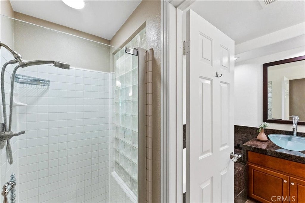 2253 Martin 207, Irvine CA 92612 - Photo 19