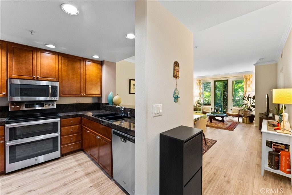 2253 Martin 207, Irvine CA 92612 - Photo 8