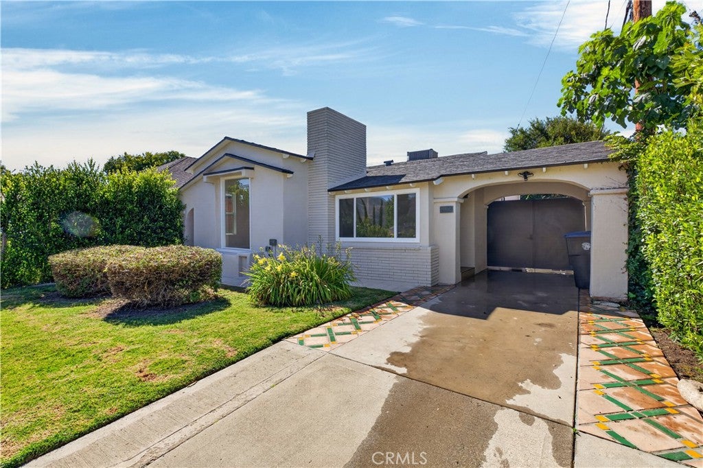 1713 W Alameda Avenue