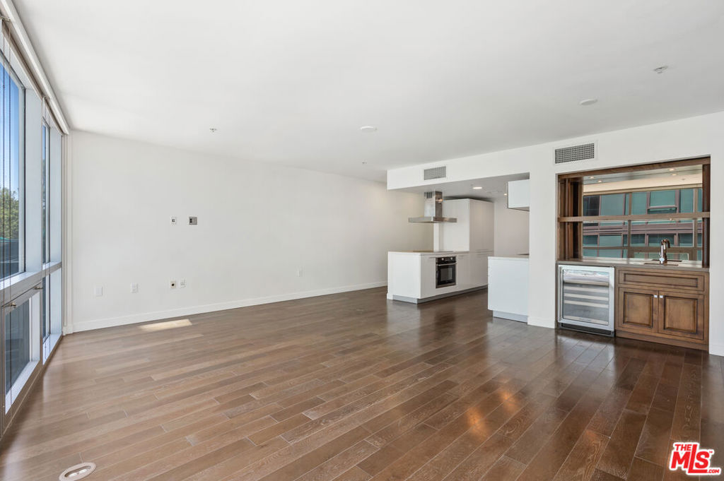 901 S Flower Street 601