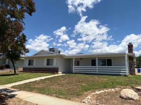 Photo of 11687 Adams Street, Yucaipa, CA 92399 (MLS # IG26099065)