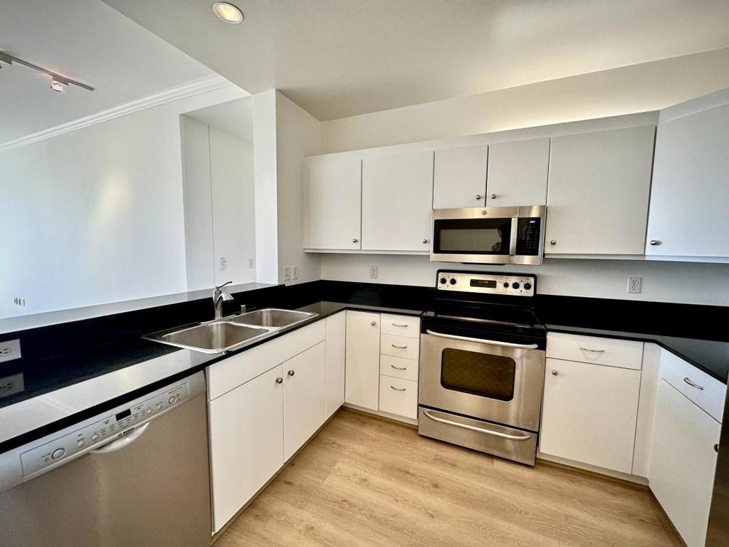 Photo of 140 S Van Ness Avenue #1124, San Francisco, CA 94103 (MLS # ML82031972)