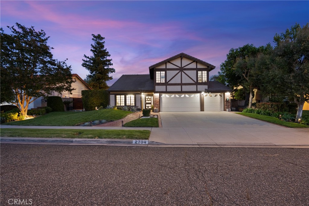 2704 Lemon Dr