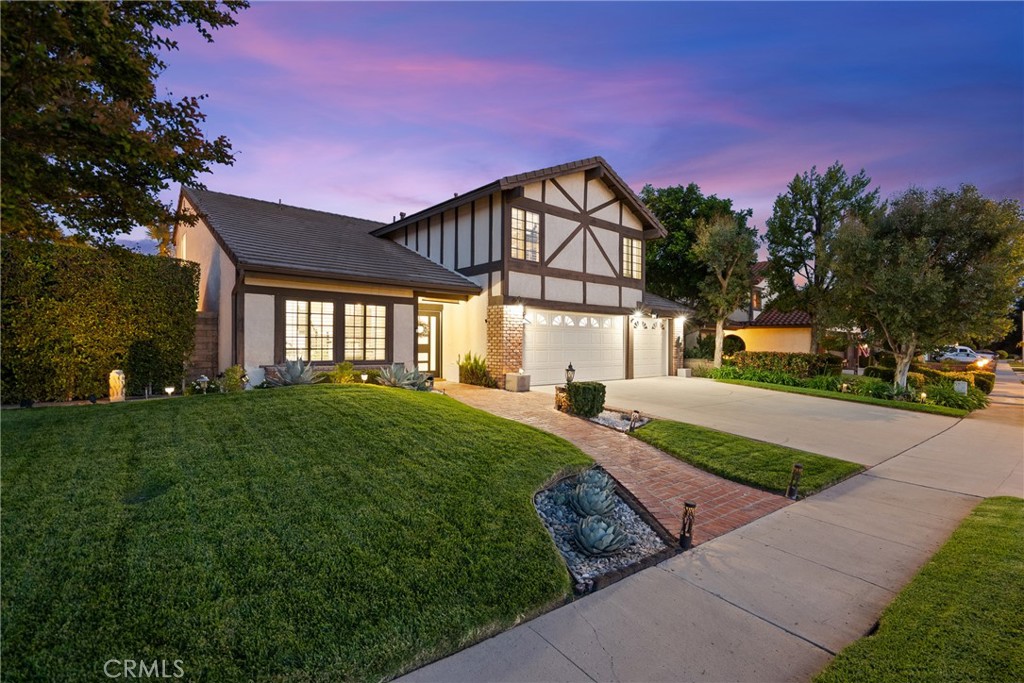 2704 Lemon Dr