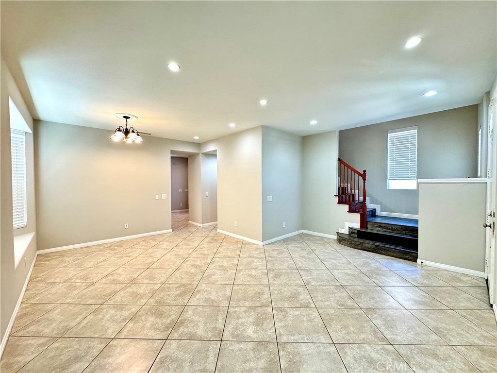 17068 Camino Galvez