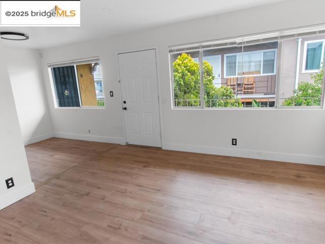 EASTOALAND - Residential Lease