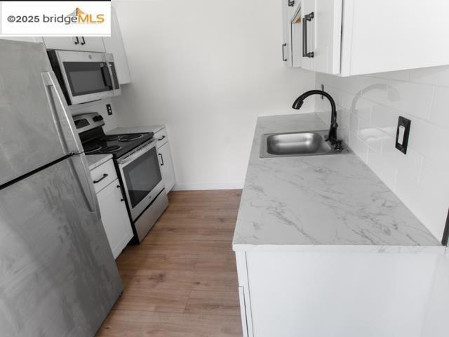 EASTOALAND - Residential Lease