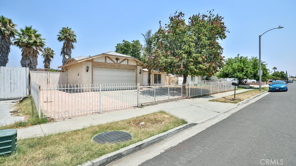 A RARE OPPORTUNITY AWAITS! Homes in this price range seldom become available, as residents are eager to have such prices to be affordable. This single one-story home is in the center of Moreno Valley where many shopping centers, parks, schools, freeways are nearby. When you put your barefoot into this home, a fresh interior 2-tone painting makes your eyes feel relaxed. The big front and backyard can entertain you and your guests when your family hosts a party. There are no words to describe the true cozy of this home. Come and discover how this home makes you feel, “HOME SWEET HOME”!!!