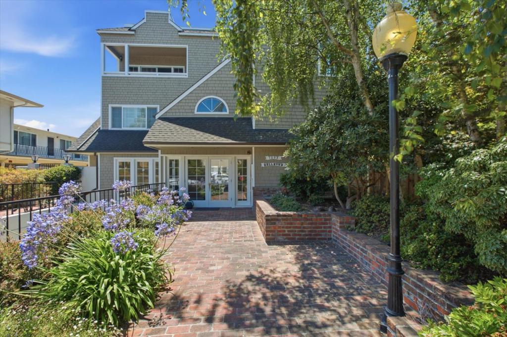 1233 Bellevue Avenue 9, Burlingame CA 94010
