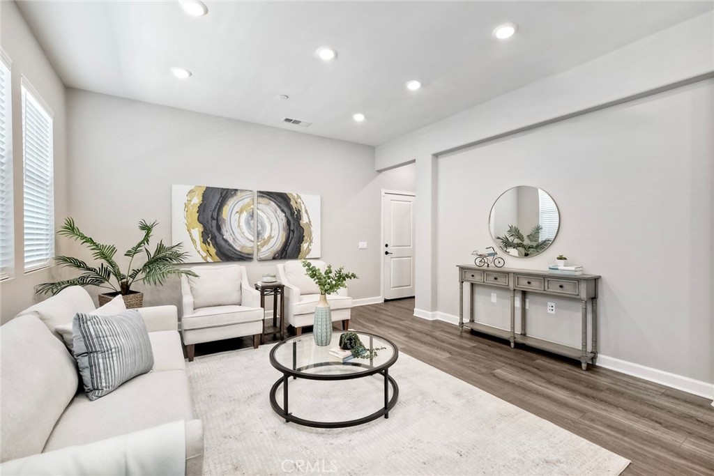1097 Delpy View