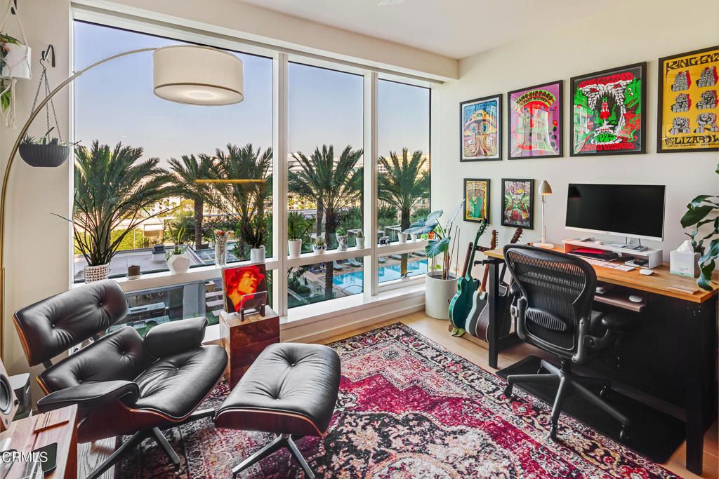 Photo of 877 Francisco Street #1112, Los Angeles, CA 90015 (MLS # P1-25840)