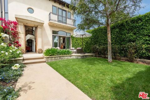 Photo of 12319 Gorham Avenue, Los Angeles, CA 90049 (MLS # 26851303)