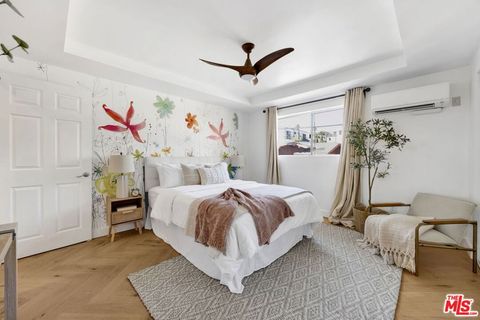 Photo of 1351 N Orange Drive #106, Los Angeles, CA 90028 (MLS # 26651485)